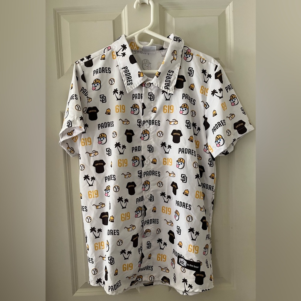 Men’s CA San Diego Padres Aloha Hawaiian Shirt Jack in the Box Rare Baseball M